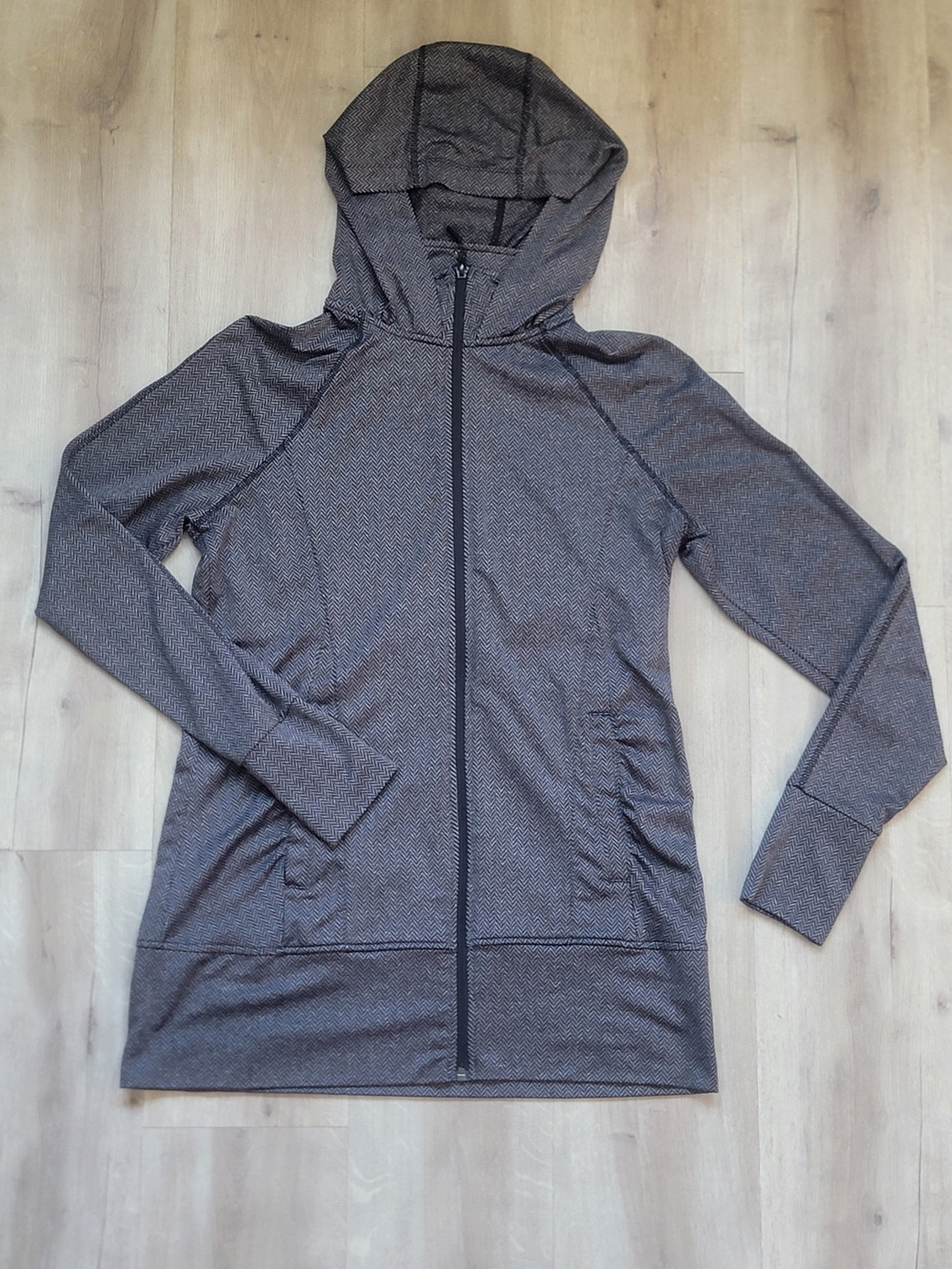 Mondetta Black/Grey Herringbone Jacquard Long Activewear Jacket Size M